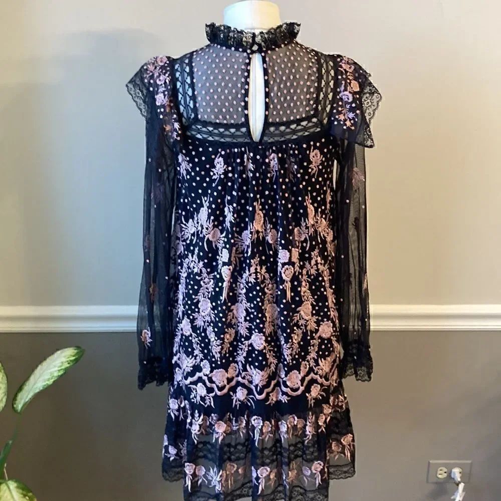 Needle & Thread Dress   - Picture 4 of 7